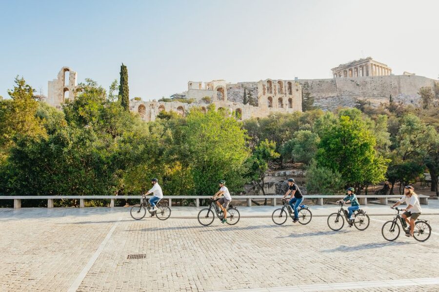 Athens: Old Town Highlights Guided E-Bike Tour - Why an Athens e-bike loop makes sense for first-time orientation