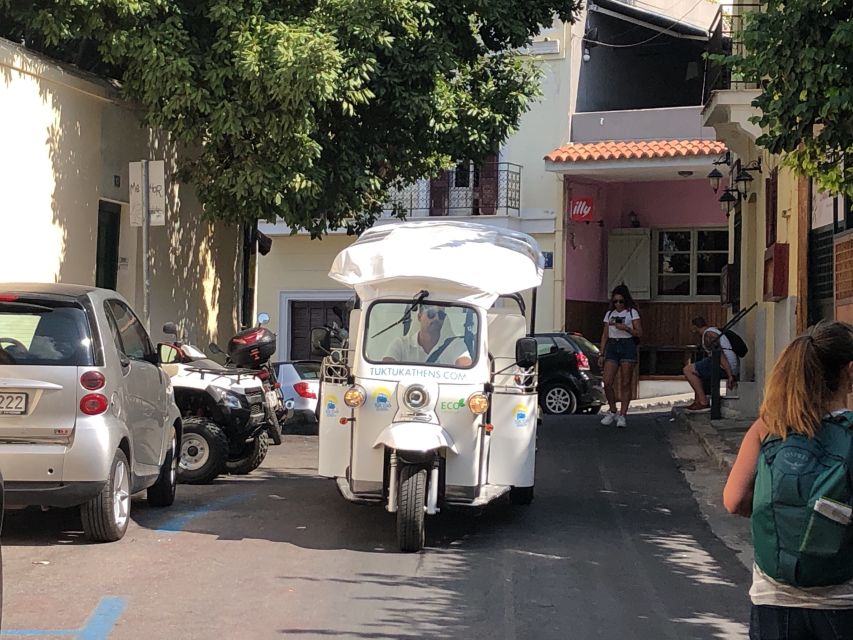 Athens: Private Evening Sightseeing Tour by Electric Tuk-Tuk - Parliament and the Tomb of the Unknown Soldier: start with modern Athens