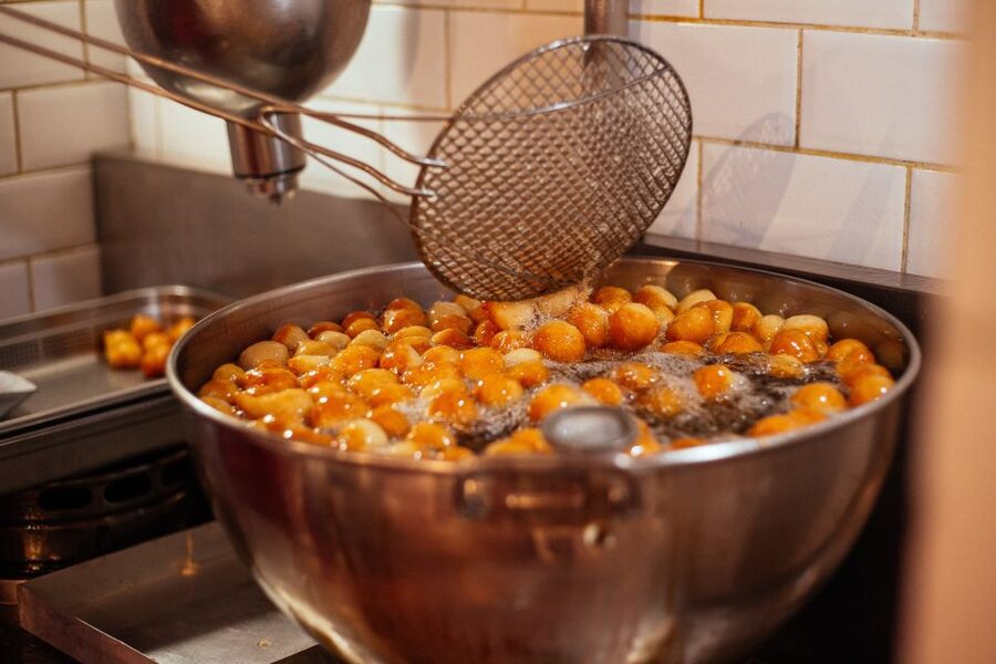 Athens: Private Food Tour – 10 Tastings With Locals - Sofokleous Street Spice Market Energy and What You Can Learn from It
