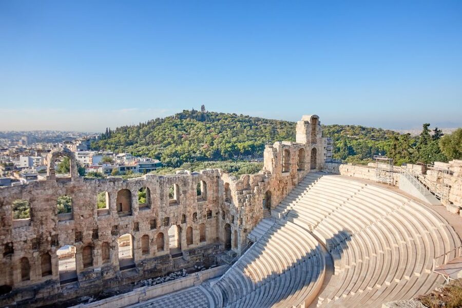 Athens: Private Guided Skip-the-Line Tour of the Acropolis - The first stretch on the cobblestones: setting the Athens story in place