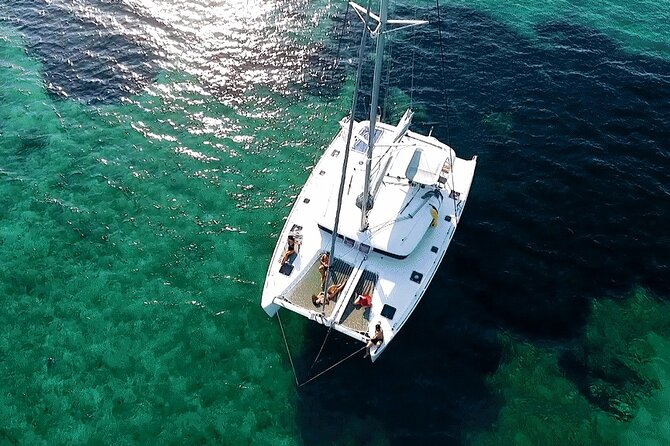 Athens Private Luxury Catamaran Cruise with Traditional Greek Meal and BBQ - Unlimited Drinks and Onboard Comfort: Small Things That Add Up