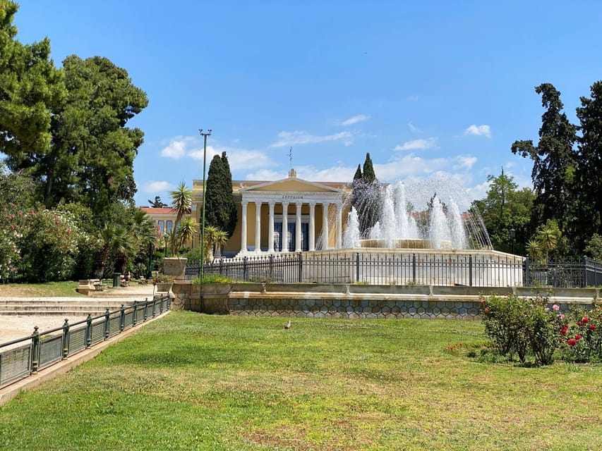 Athens Private Walking Tour in Spanish - What to bring for 3 to 6 hours of Athens walking