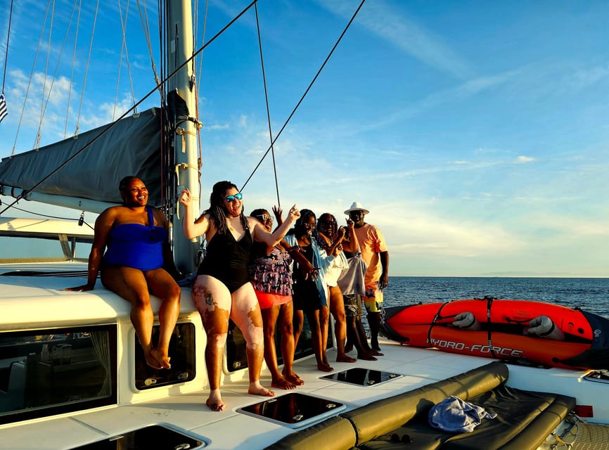 Athens: Riviera Catamaran Tour with Fresh Meal and Drinks - The onboard meal: why the food is the value driver