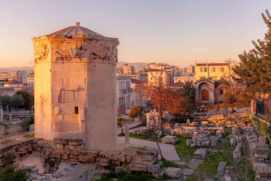 Athens: Self-Guided Audio City Tour, The city of myths - Getting oriented fast at Syntagma Square and staying oriented