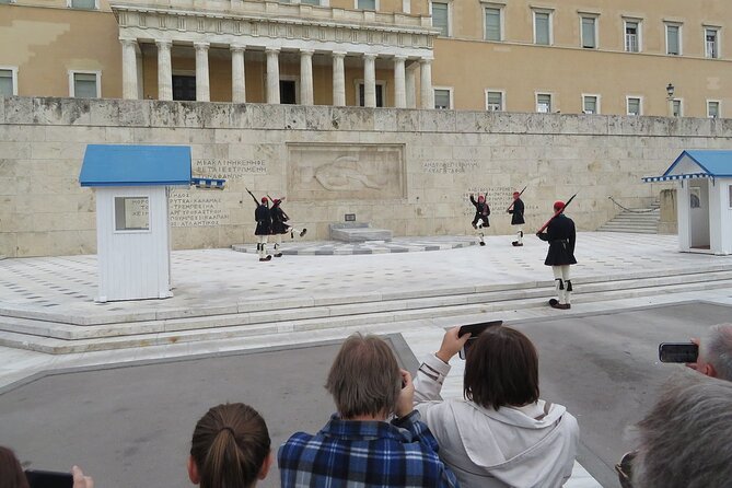 Athens Social and Political Walk - Hellenic Parliament and the National Historical Museum: where debate becomes official