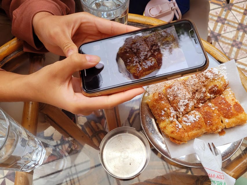 Athens: Street Art Treasure Hunt with Food Stop - How the smartphone hunt works, and how to not get stuck