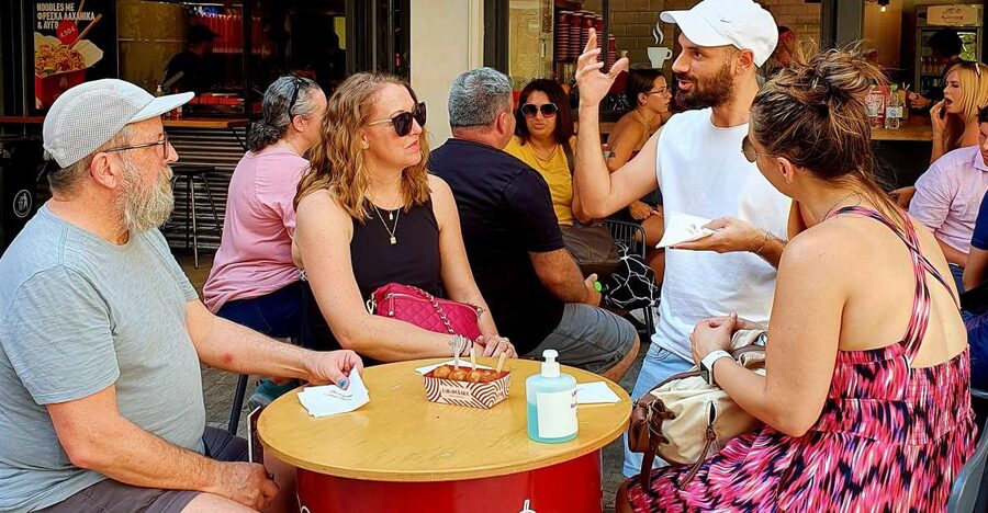 Athens: Street Food Tasting Tour - Souvlaki and tzatziki, plus beer or wine