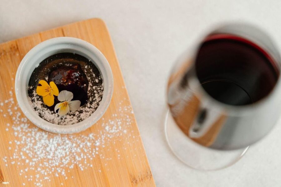 Athens: Tasting of 6 Wines from Kefalonia with Food Pairing - Your Order of Operations: How the Tasting Actually Flows