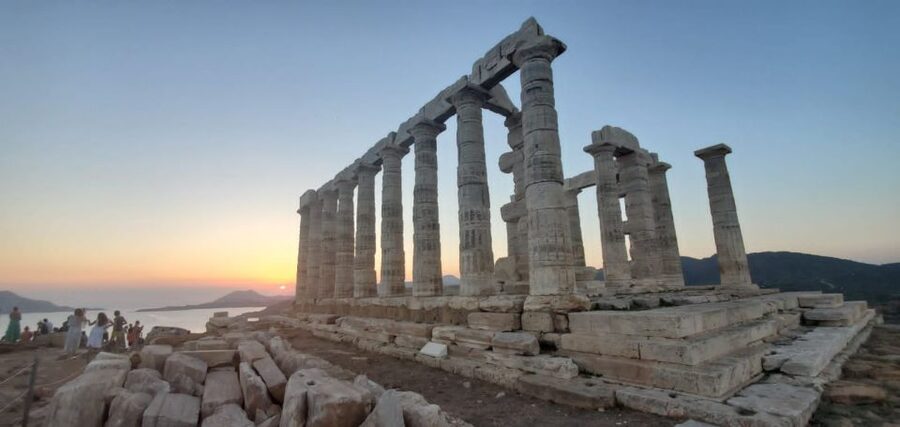 Athens: Temple of Poseidon and Cape Sounion Sunset Tour - Riding the Athenian Riviera by limo van (and why it matters)