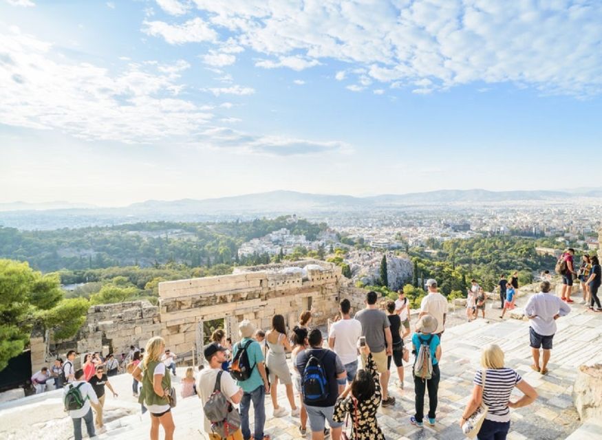 Athens: The Acropolis Walking Group Tour with a French Guide - Guide quality: what the French-speaking archaeologist adds