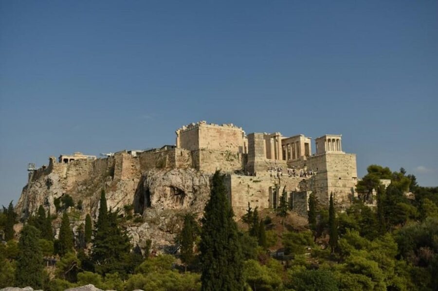 Athens: the Great Greek Philosophers Guided Tour in Spanish - Group Walking Tips for a 150-Minute Philosophy Route