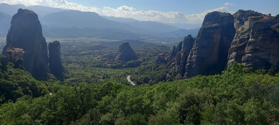 Athens to Meteora, Day Trip with Local Guide,up to 9 people - Athens to Kalabaka logistics: your morning has two rides