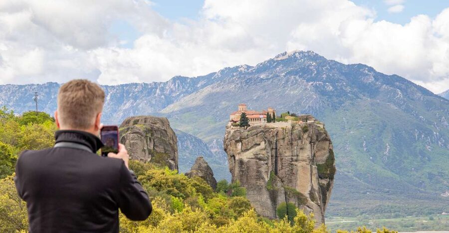 Athens to Meteora: Monasteries & Hidden Caves Bus Tour - Breaks, Lunch, and What It Really Costs