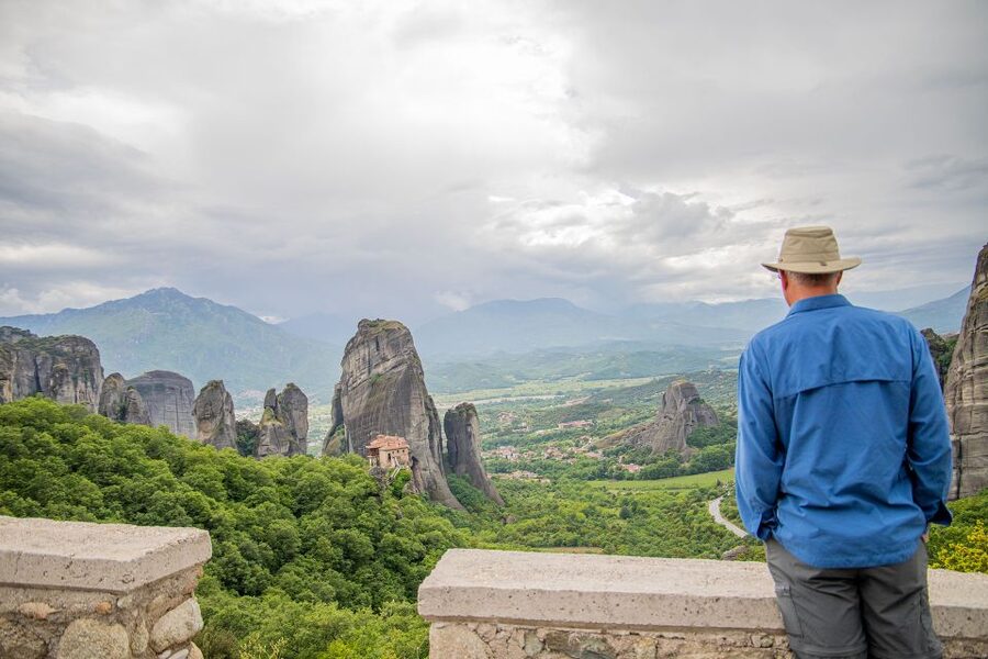 Athens to Meteora: Monasteries & Hidden Caves Bus Tour - The Guide and Driver Experience That People Remember