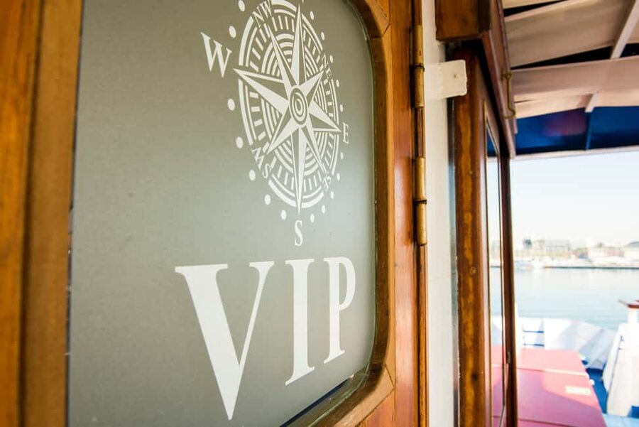 Athens: VIP Swimming Cruise to three islands - Why this VIP Athens Riviera swim cruise is such a good “vacation day”