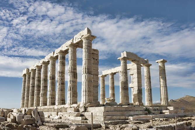 Cape Sounio Private Tour From Athens with Greek Traditional Food - What you actually see at the site: beyond the postcard