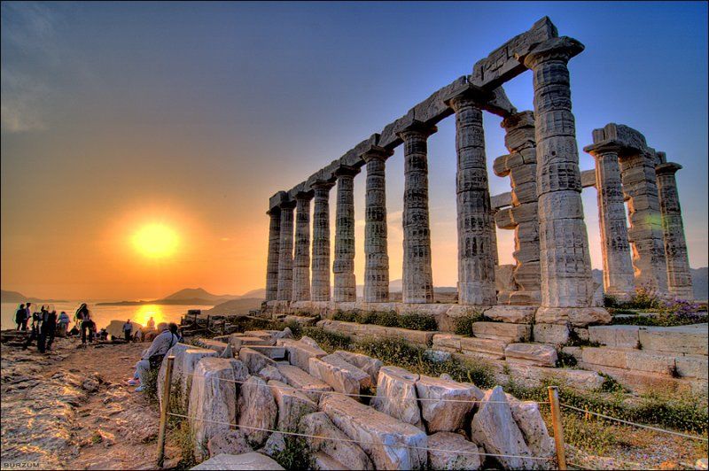 Cape Sounion Private Half-Day Tour fromAthens centerPiraeus - Lake Vouliagmeni: sunken caves, healing-water reputation, and a chance to get out of the car