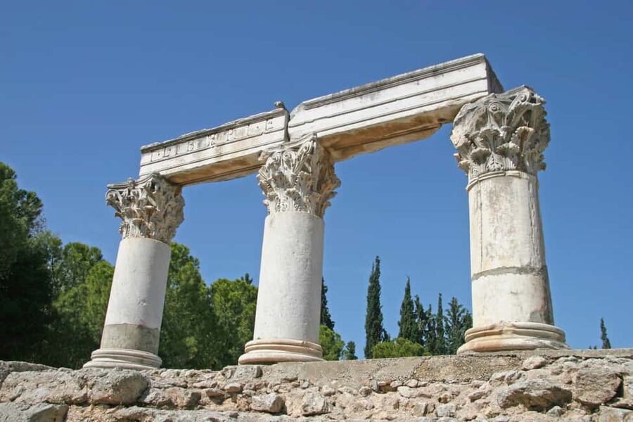 Corinth: 3D Representations & Audiovisual Self-Guided tour - Getting to Ancient Corinth and parking next to the site