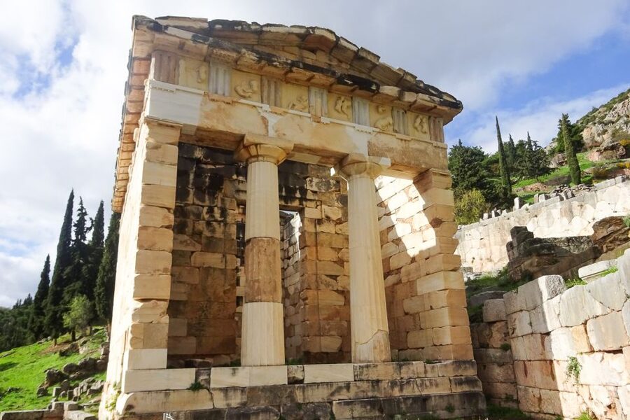 Delphi 2 Day Tour from Athens with Overnight in 4 Star Hotel - Should You Book This Delphi 2 Day Tour From Athens?