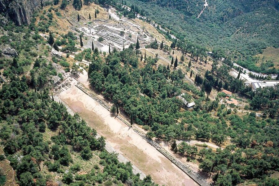 Delphi 2 Day Tour from Athens with Overnight in 4 Star Hotel - Bus Comfort, Group Flow, and How to Prep for Delphi