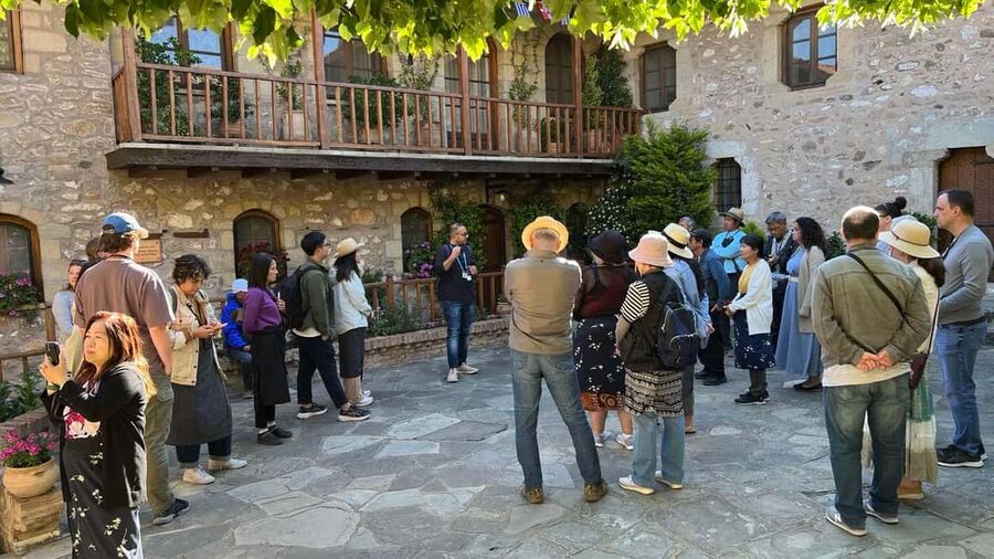 Delphi and Meteora: 2-Day Bus Tour from Athens - Why this Athens-to-Meteora-and-Delphi tour works