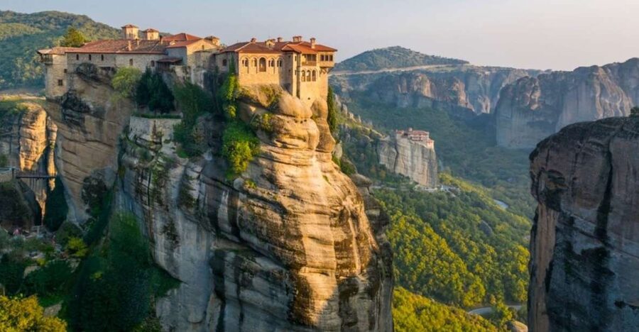 Delphi and Meteora: 2-Day Bus Tour from Athens - Delphi archaeological site: what you’ll see, and what to watch for