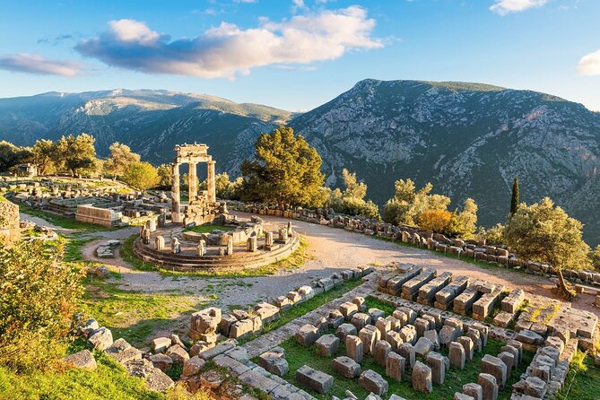 Delphi and Meteora Private Day Trip from Athens including Dinner - Delphi and Meteora together: the logic of the route