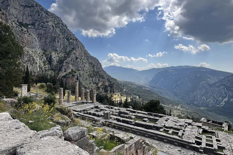 Delphi: Archaeological Site & Museum Ticket with Audio Tours - Entry flow that saves time: scan in, choose museum slot, roam the site