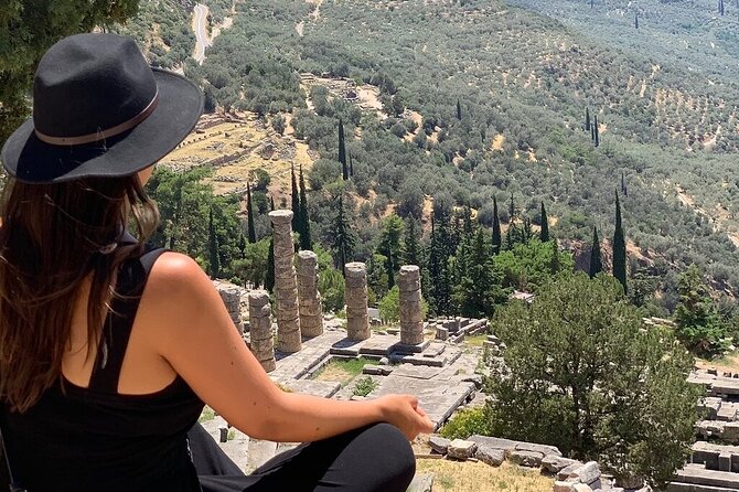 Delphi Guided Small Group Day Tour from Athens - Entering Delphi ruins: Omphalos, Castalia Spring, and Apollo’s Oracle zone