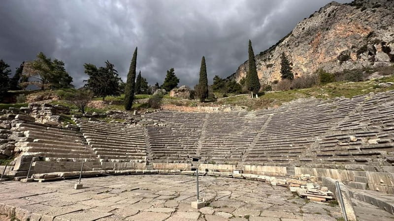 Delphi Navel Of Earth Hosios Loukas Full Day Private Tour - Key Things That Make This Tour Worth It