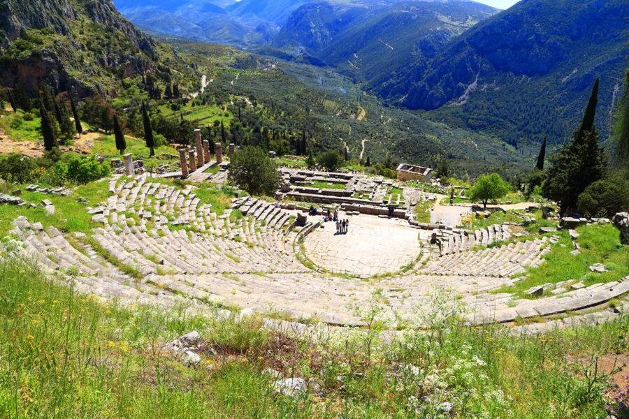 Delphi: Private Day Tour from Athens with Luxurious Vehicle - Price and value for a private group up to 3