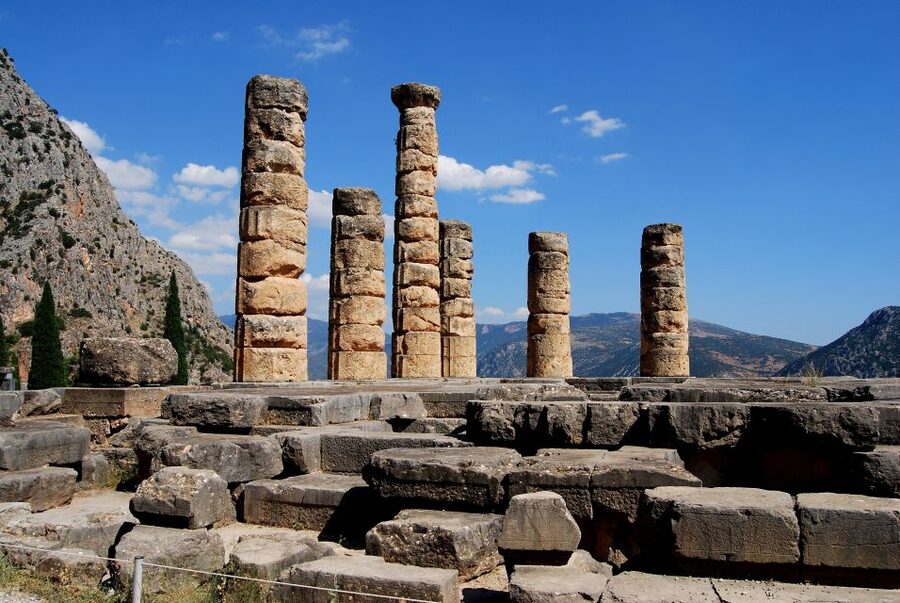 Delphi: Private Day Tour from Athens with Luxurious Vehicle - Delphi Archaeological Site and the Temple of Apollo: what to look for