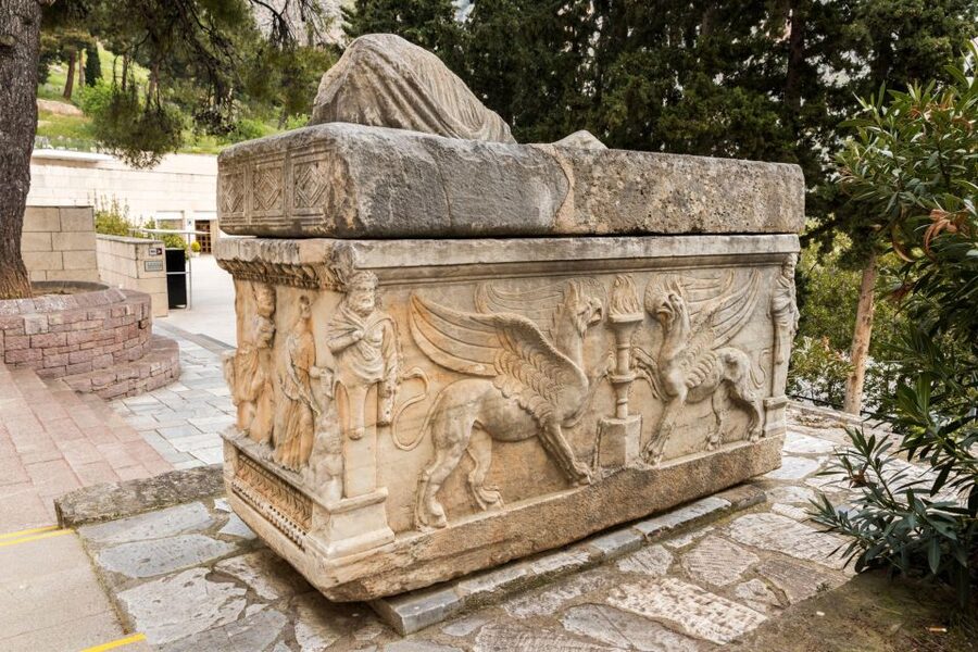 Delphi Small-Group Day Trip From Athens - Why Delphi feels special, even when ruins are all you get