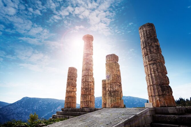 Delphi, Thermopylae, Corycian Cave 300 Spartans Tour - The morning drive: Marathon country and the setup for Delphi