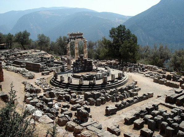 Delphi & Thermopylae Full Day Private Tour from Athens - Delphi Archaeological Museum: the sculptures you will actually recognize