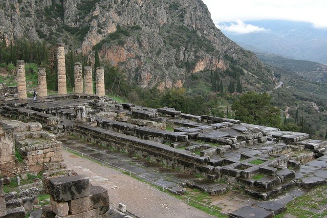 Delphi with Professional English Guide and Transportation - Price and value: Why $35 can be a smart buy (and when it is not)