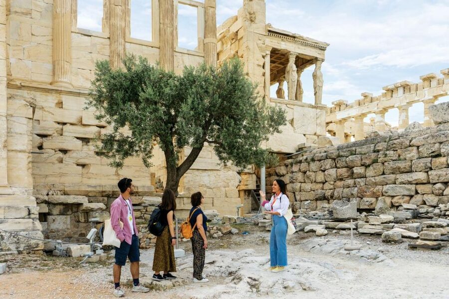 Early Entry Acropolis & Museum. Beat the Crowds & the heat - Key Things You’ll Actually Notice on This Tour