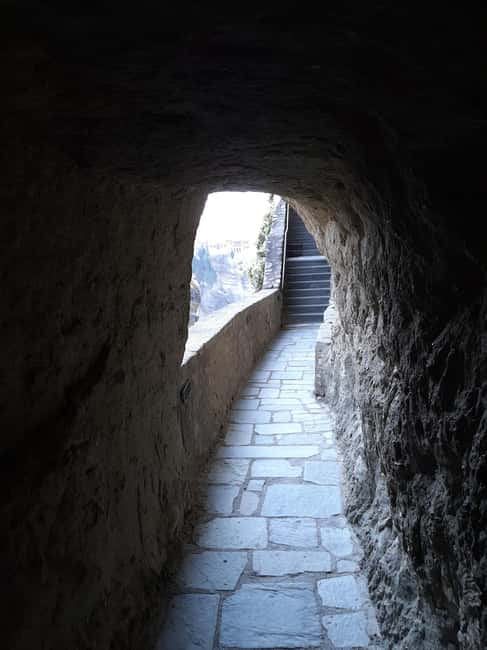 Feel Ancient thermal Spa Visit Delphi, Leonidas ℨoo Spaʀtan - Delphi guidebook and soda pop, plus what you pay extra