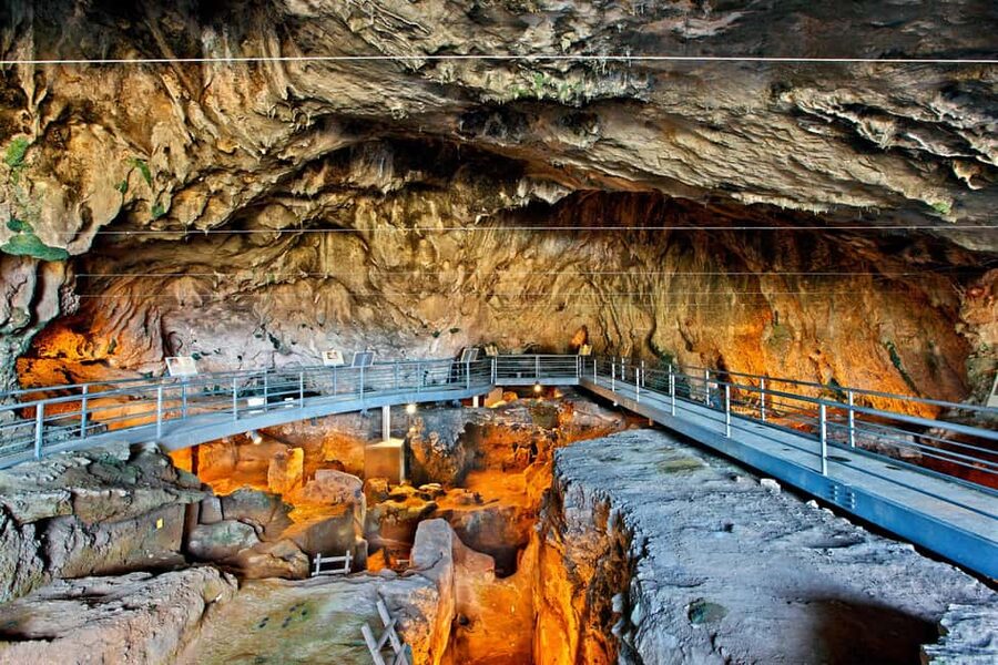 Feel Ancient thermal Spa Visit Delphi, Leonidas ℨoo Spaʀtan - Arachova break: a quick reset in a famous mountain village