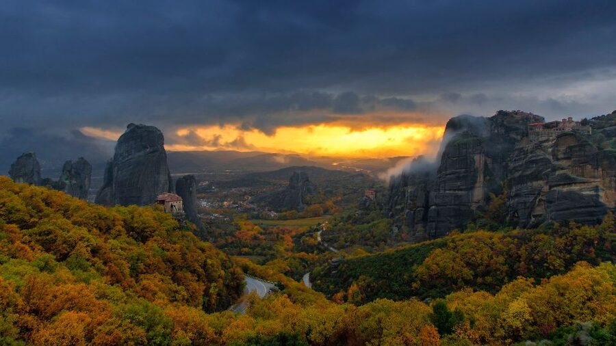 From Athens: 2 Days Meteora, Thermopylae & Delphi Tour - Transport comfort, timing, and the return to Athens by bus