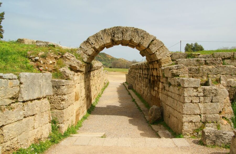 From Athens: 4-Day Peloponnese, Delphi, and Meteora Tour - Day 2: Ancient Olympia’s Olympic stadium, then on to Delphi