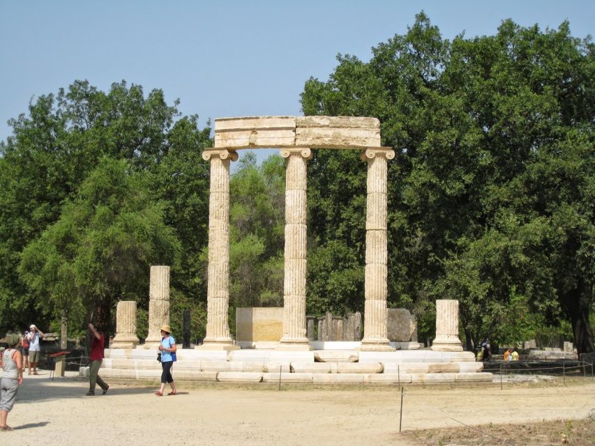 From Athens: Ancient Olympia Private Day Tour - Corinth Canal Stop: A Quick Break with Big Photo Payoff