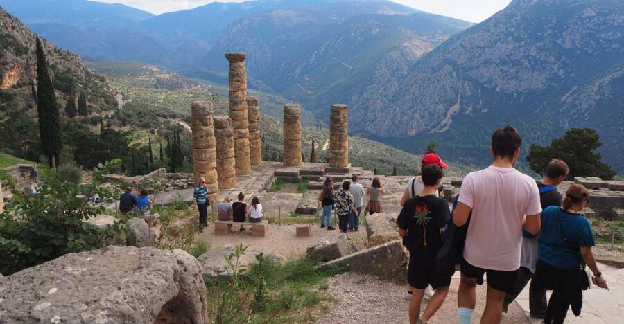 From Athens: Day Tour to Delphi - Delphi in one day: what the rhythm feels like