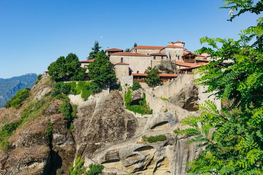 From Athens: Delphi and Meteora 2-Day Guided Tour - The Delphi vs. Museum Trade-Off, and How to Plan Your Photos
