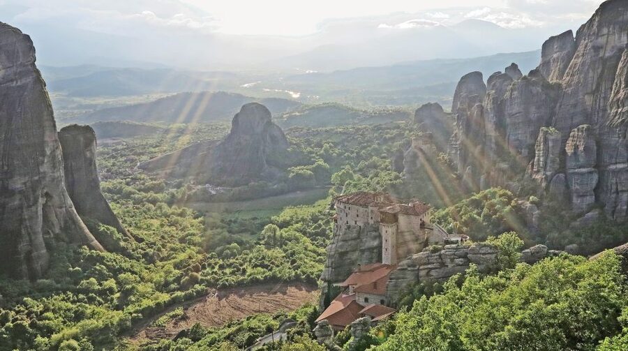From Athens: Delphi and Meteora 2-Day Tour with Hotel - Coach comfort, Wi-Fi, and real timing: what the long drive changes
