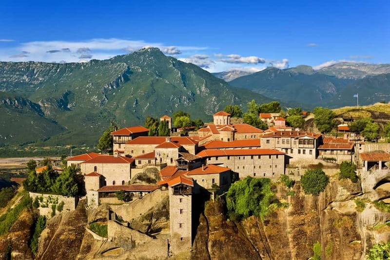 From Athens: Meteora Monasteries and Hermit Caves Tour - Lunch and timing: what to expect when the clock is your boss