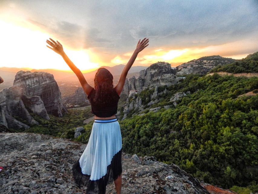 From Athens: Meteora Private Day Trip with Transfer - Lunch in Kalabaka or Kastraki, and what to expect