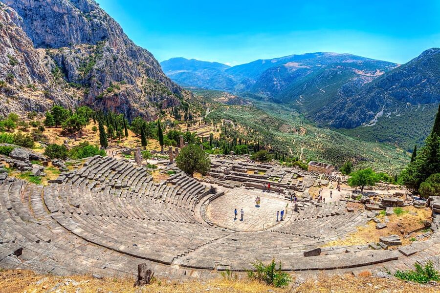 From Athens: Private Delphi and Thermopylae Guided Day Trip - Key highlights in plain terms
