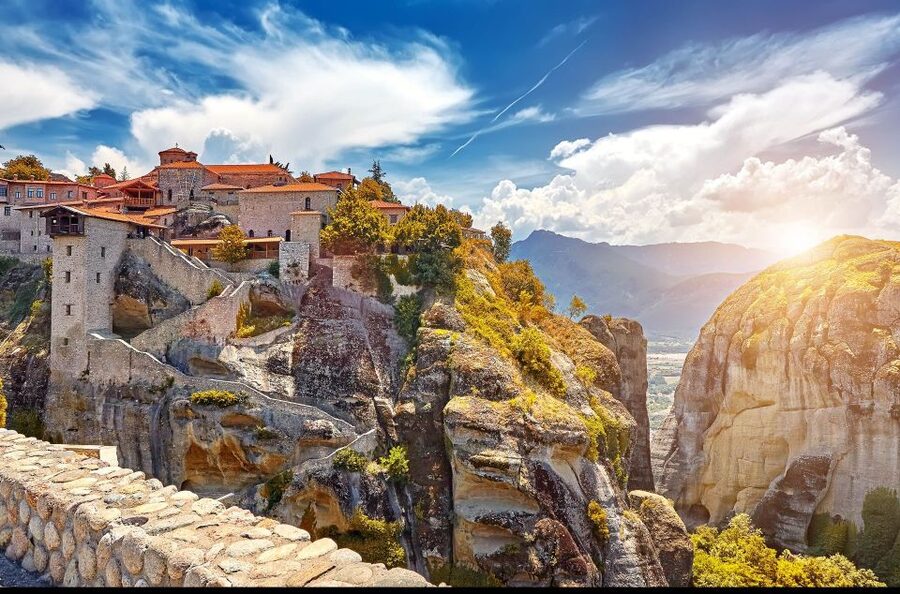 From Athens: Private Full-Day Meteora and Kastraki Tour - Meteora’s rock-top monasteries: why this day feels like a different world