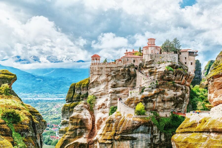 From Athens: Private Full-Day Meteora and Kastraki Tour - Thermopylae on the return: Leonidas makes the ride home memorable